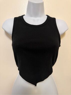 SHEIN Black Ribbed Point Hem Crop Tank